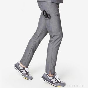 Figs Petite Yola Skinny Scrub Bottoms